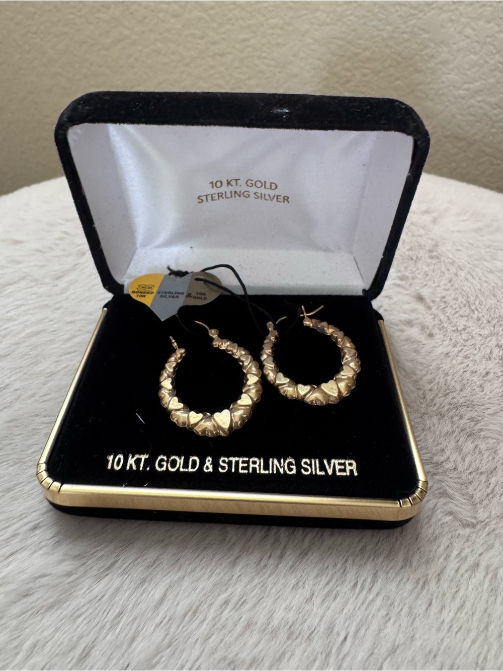 10 KT Gold Heart Hoop Earrings - Women Jewelry